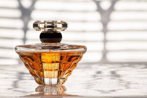 Labdanum Fragrance and Bottle